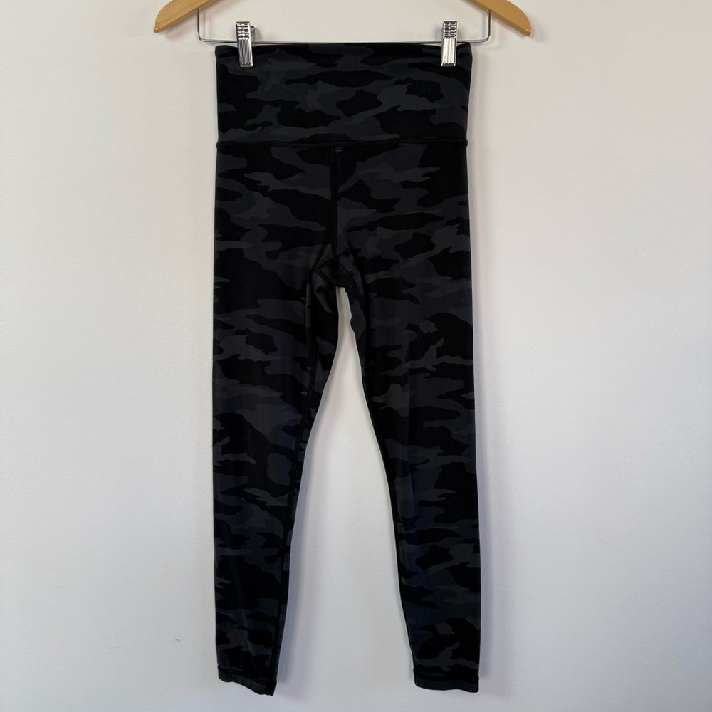 Athleta Elation 7/8 Tight Legging Black Camo Size XS Sporty Yoga Athletic Casual - Picture 3 of 11